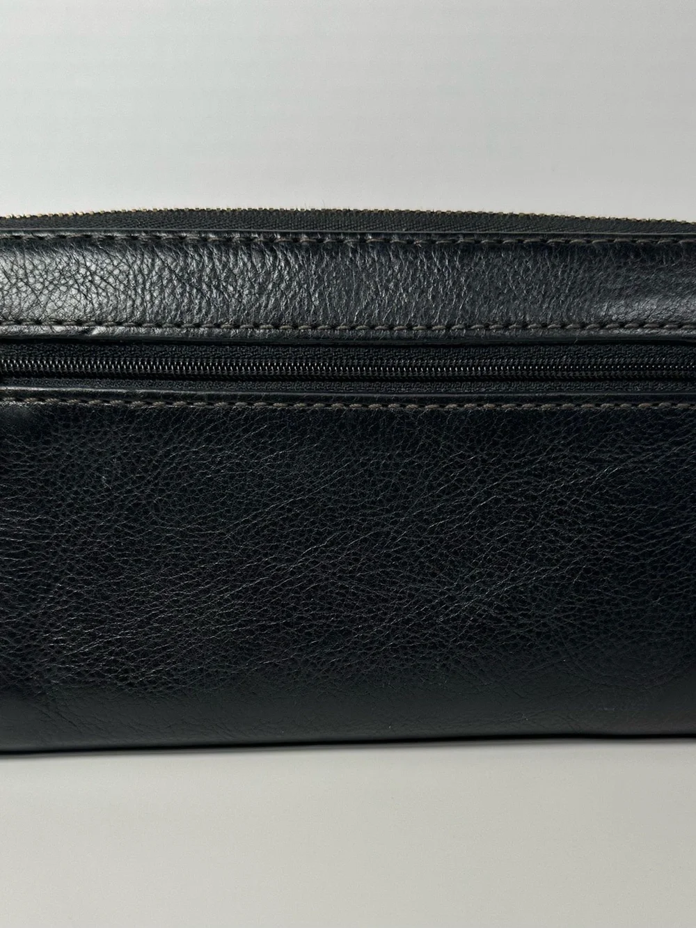 Fossil Black Leather Zip Wallet with Gold Logo Green Inside